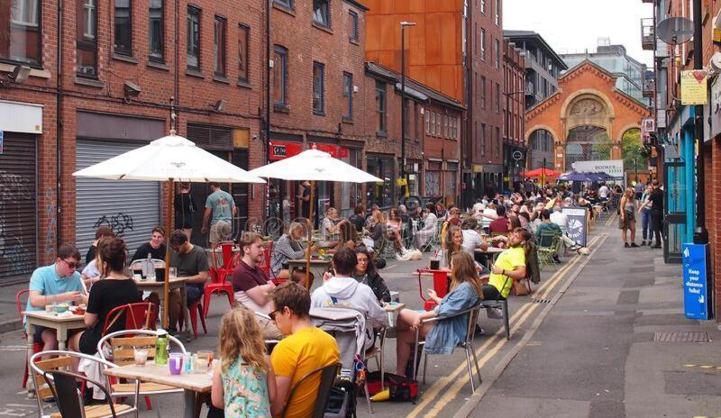 Lewis Apartment In The Heart Of The Northern Quarter Sleeps Up To 12 マンチェスター エクステリア 写真